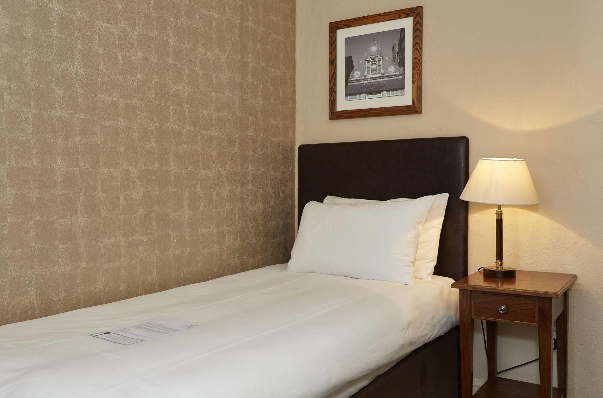 Rising Sun By Greene King Hotel Bishop's Cleeve